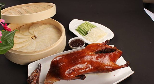 廣東美食，經(jīng)典粵菜皇牌片皮鴨